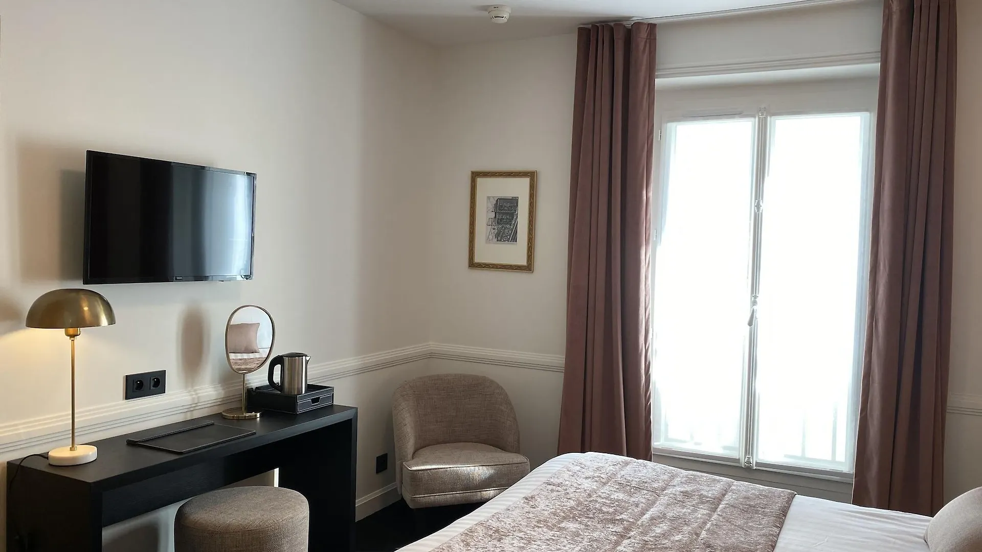 Le Cercle Tour Eiffel Hotell