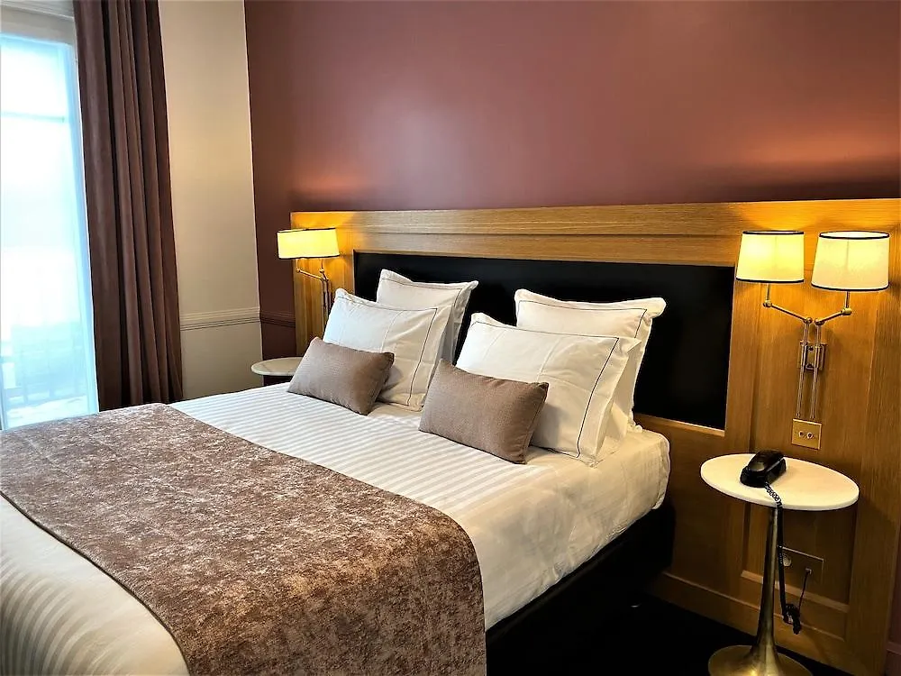 Le Cercle Tour Eiffel Hotell