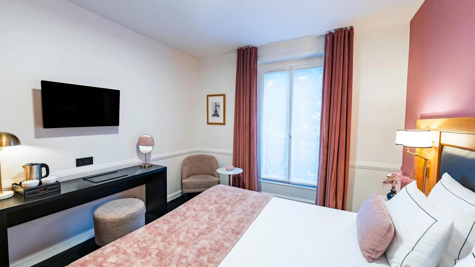 Hotell Le Cercle Tour Eiffel 3*