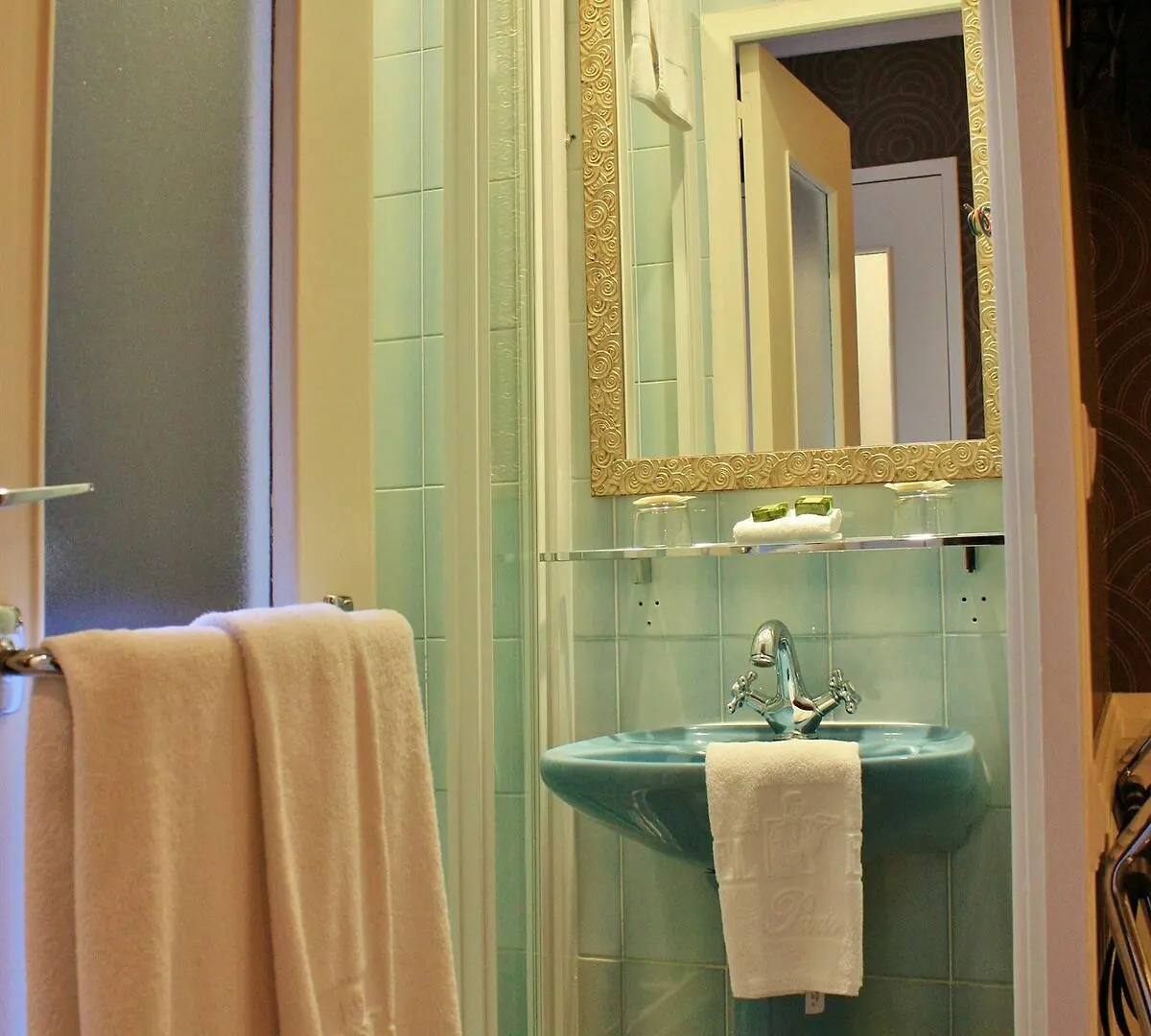 Le Cercle Tour Eiffel Hotel 3*