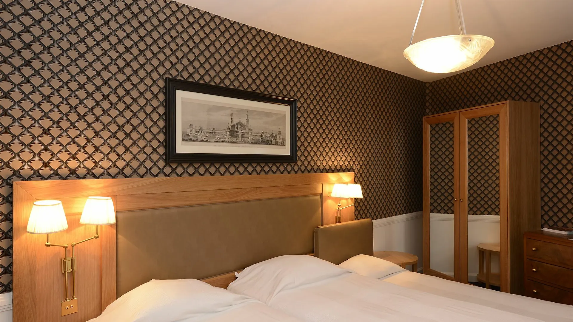 Hotel Le Cercle Tour Eiffel